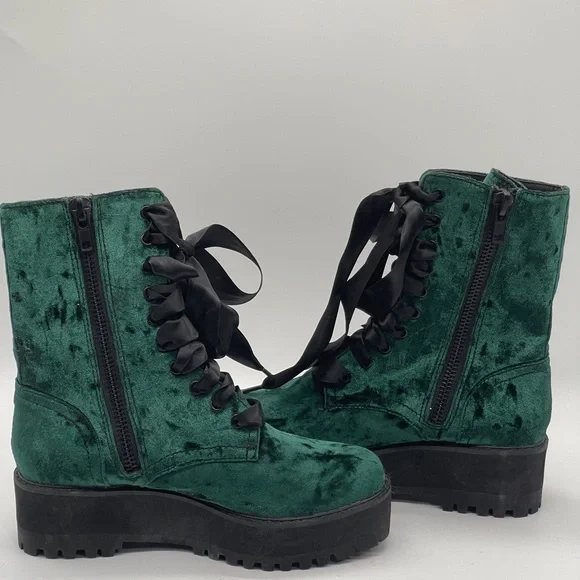 Dolls Kill Emerald Green Velvet Platform Combat Boots Goth Grunge Lace Up Size 7 - Picture 1 of 7